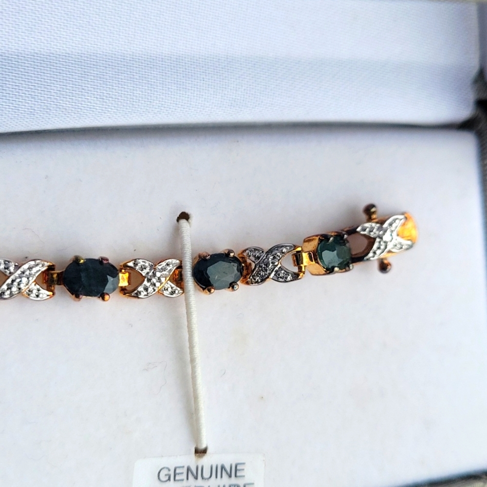 Beautiful sapphire tennis bracelet💚